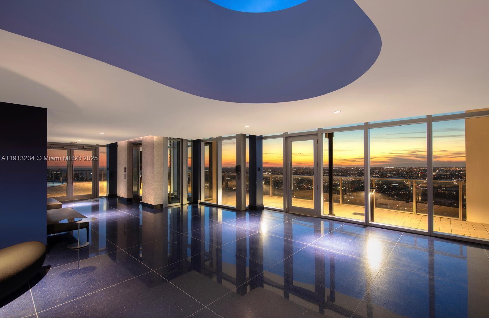 PARAMOUNT MIAMI WORLDCENT - Residential Lease