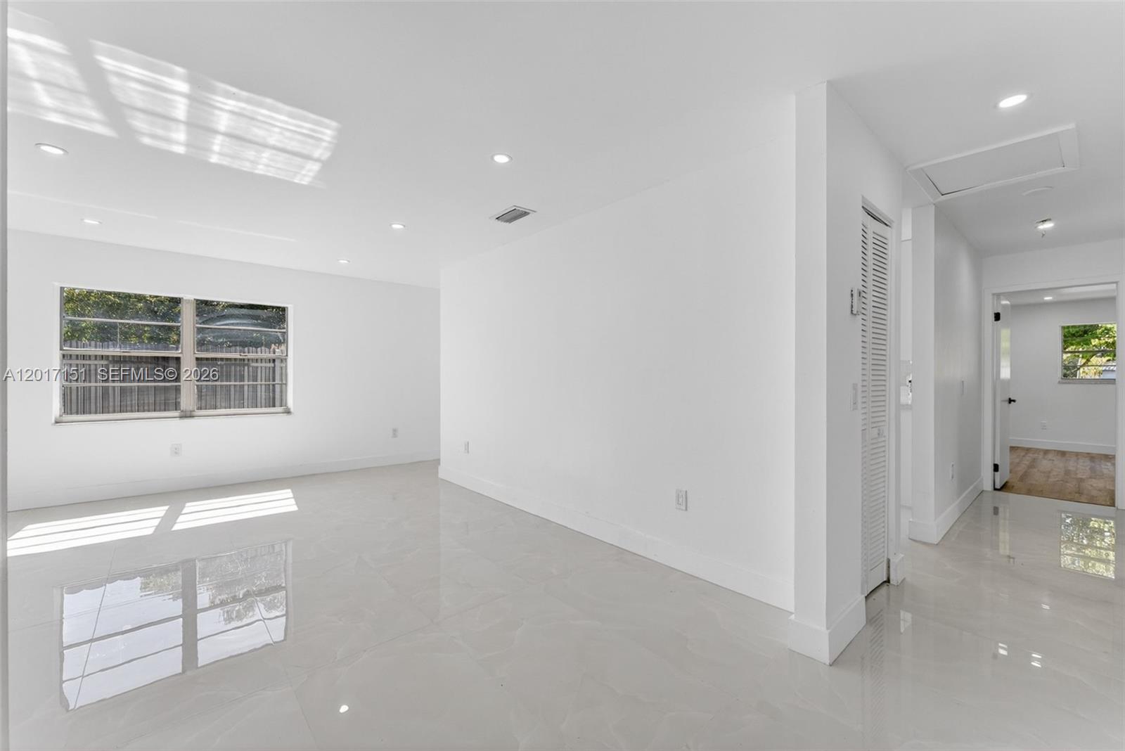DIXIE HEIGHTS GARDENS - Residential
