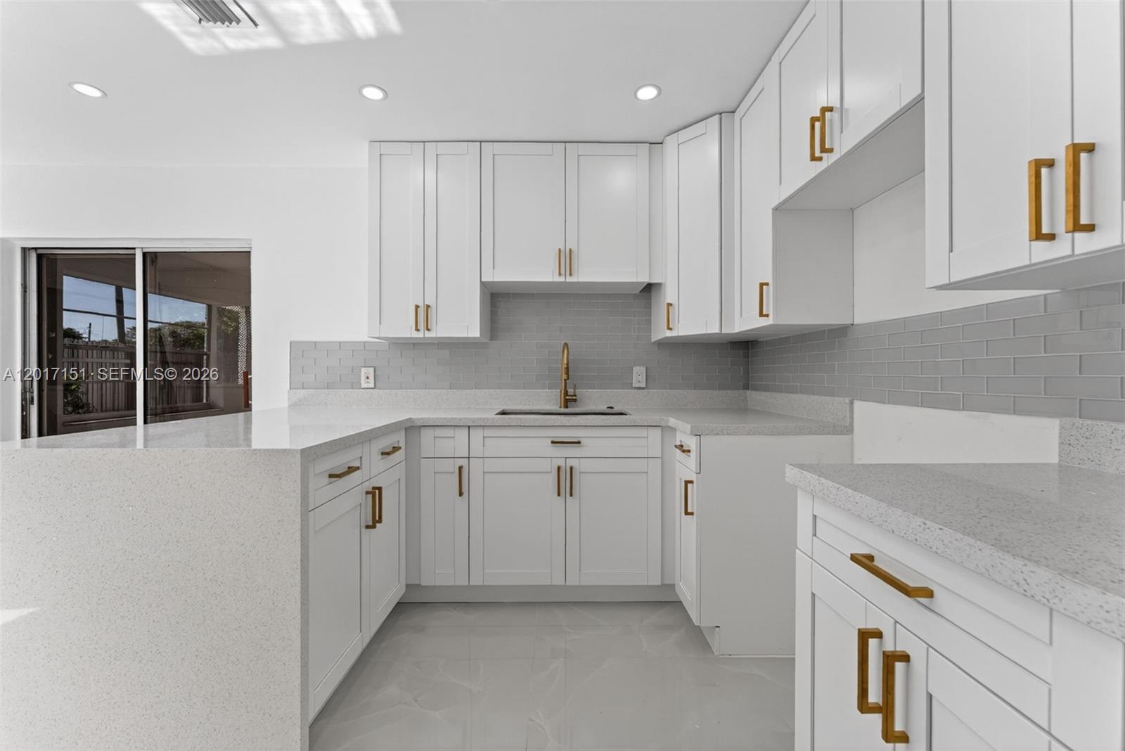 DIXIE HEIGHTS GARDENS - Residential