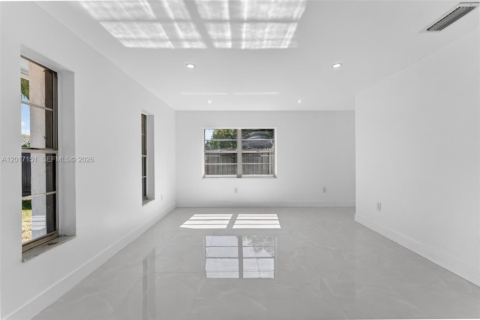 DIXIE HEIGHTS GARDENS - Residential