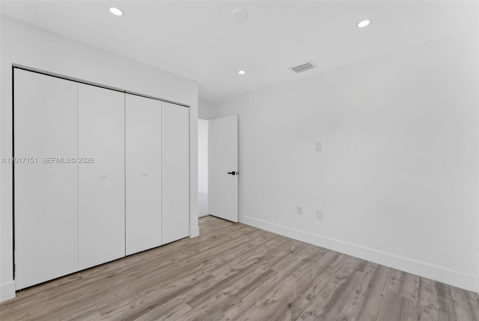 DIXIE HEIGHTS GARDENS - Residential