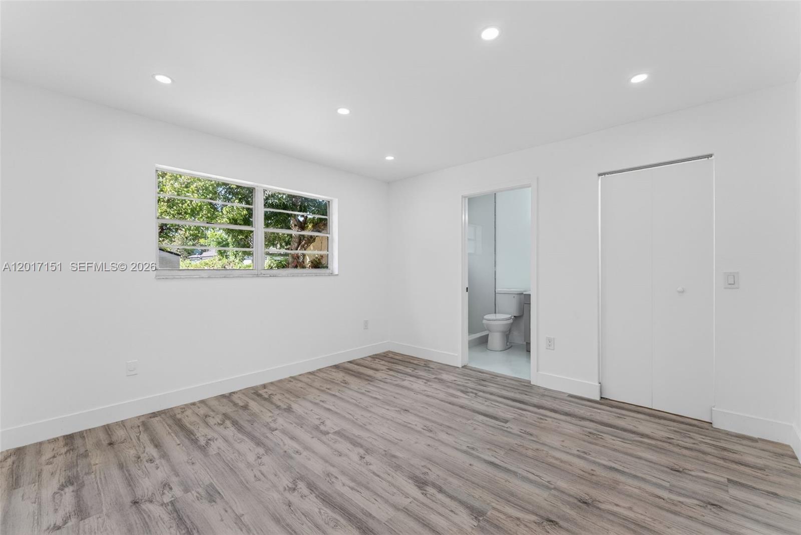 DIXIE HEIGHTS GARDENS - Residential