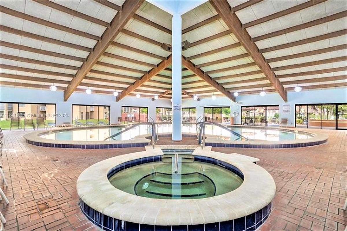 SUNRISE LAKES 84 CONDO - Residential