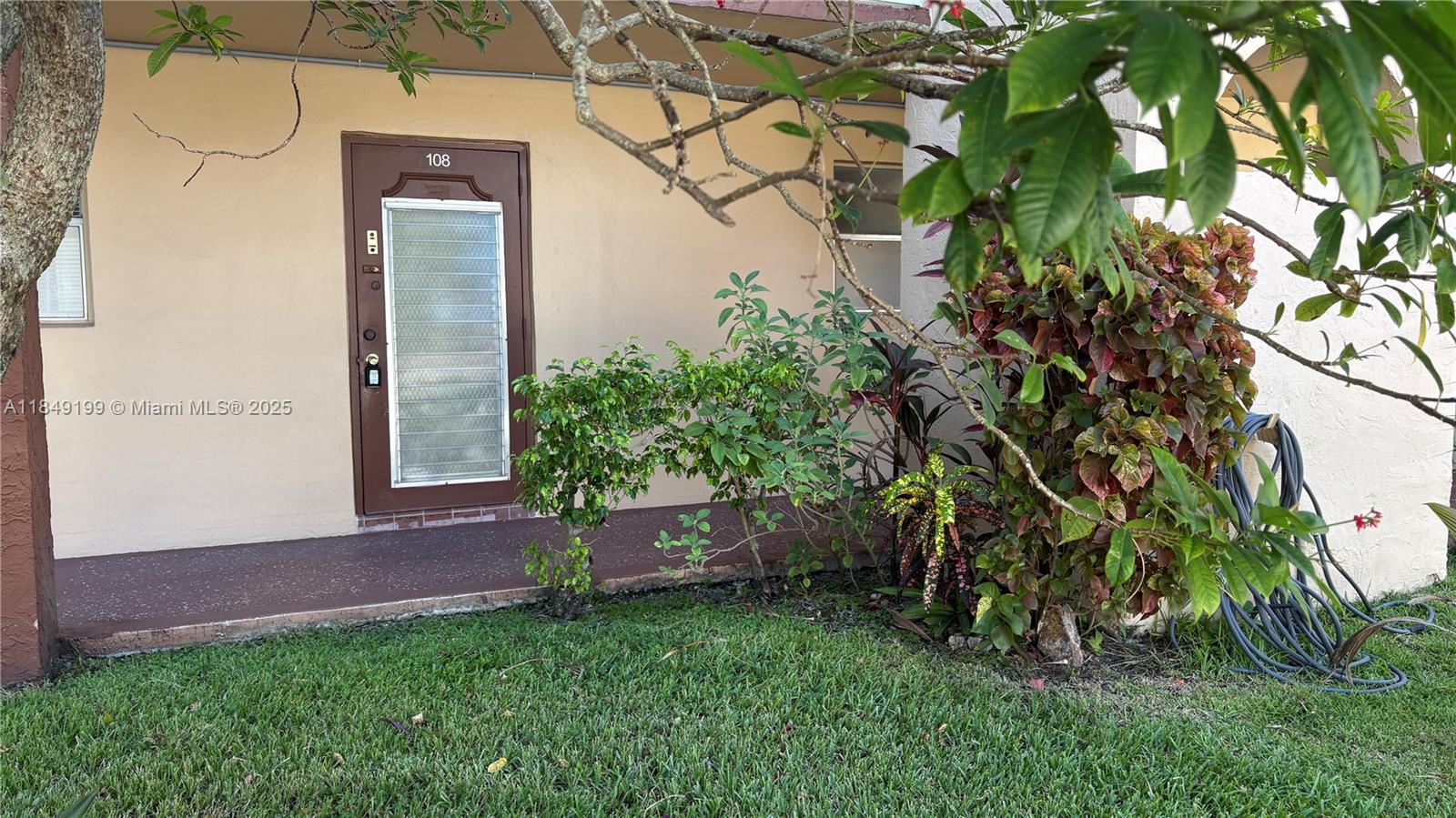 SUNRISE LAKES 84 CONDO - Residential