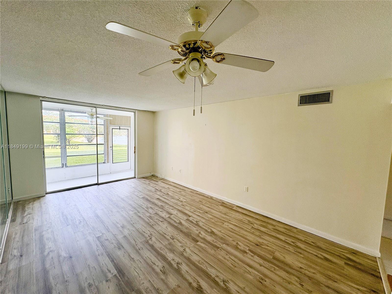 SUNRISE LAKES 84 CONDO - Residential