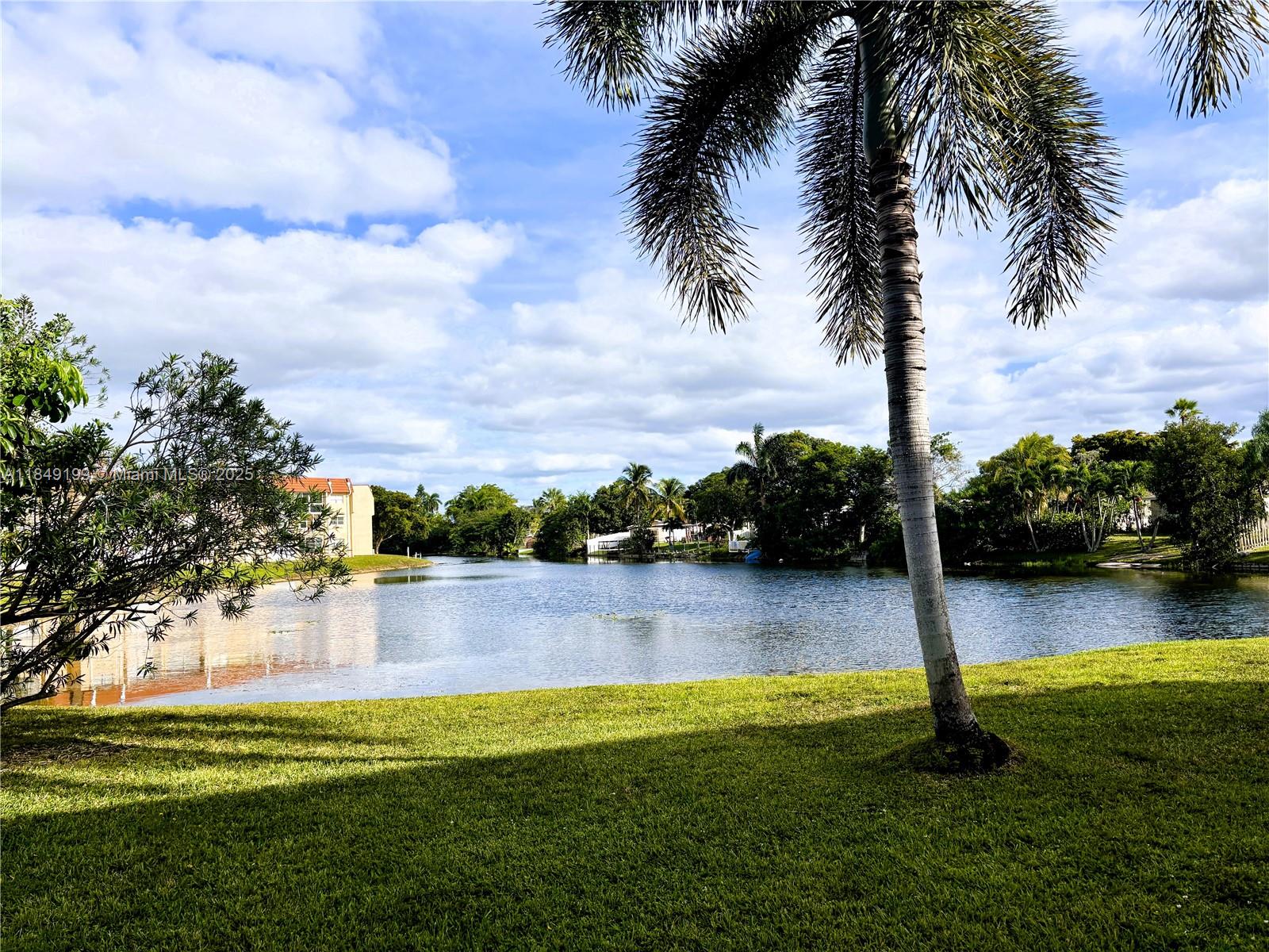 SUNRISE LAKES 84 CONDO - Residential