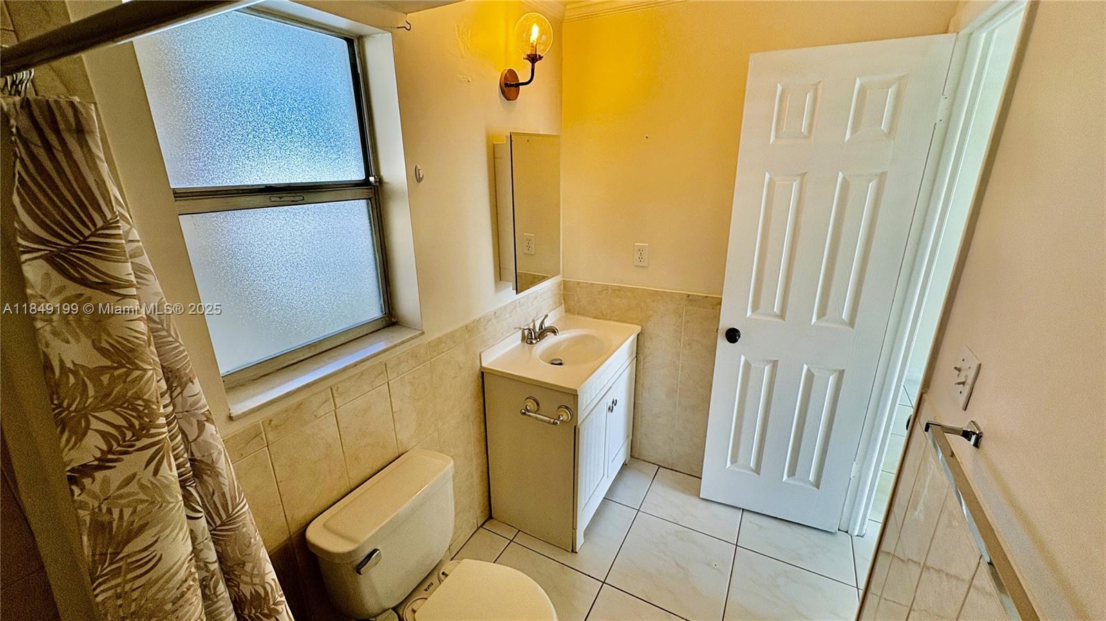 SUNRISE LAKES 84 CONDO - Residential