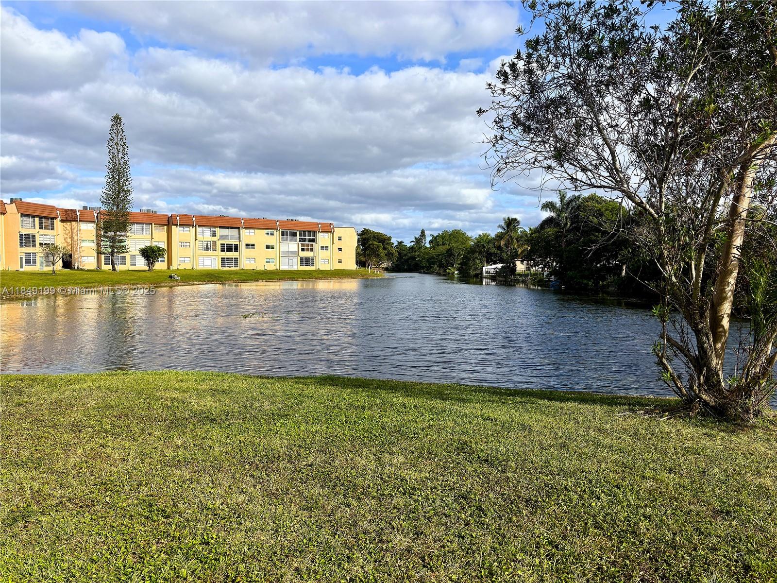 SUNRISE LAKES 84 CONDO - Residential