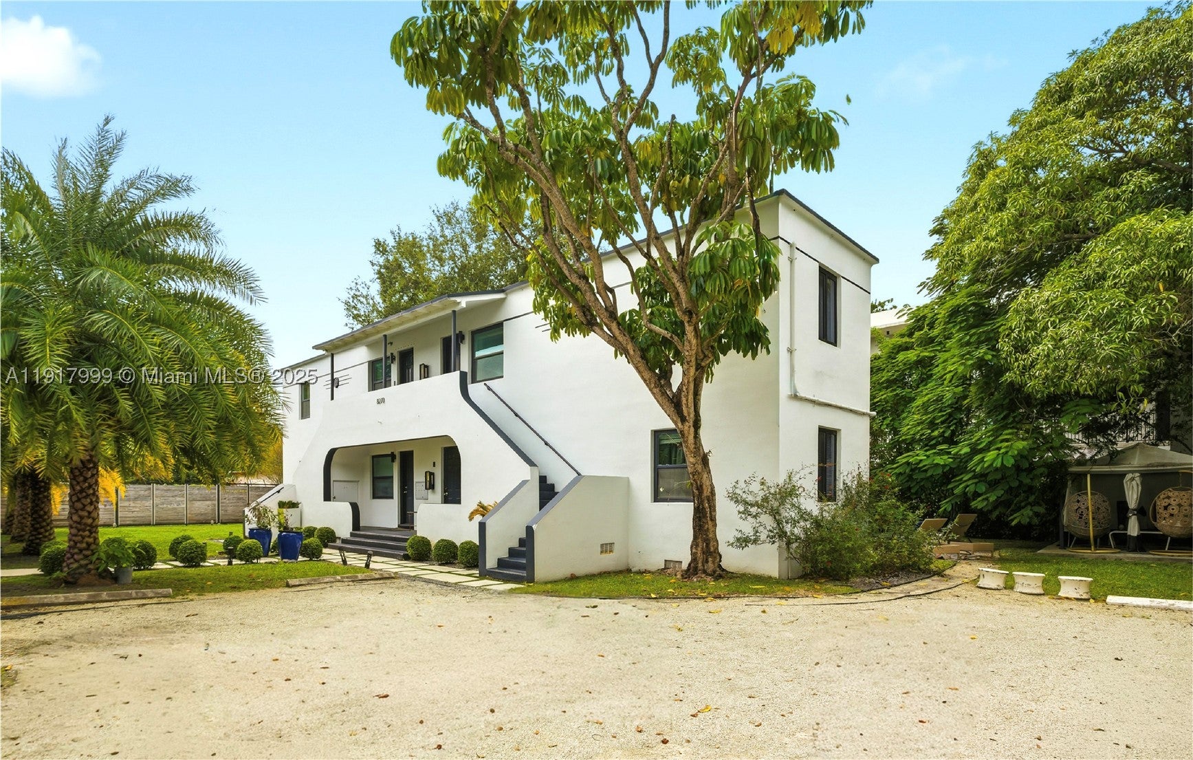 8270 NE 1st Pl