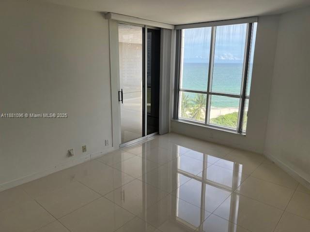 THE STERLING CONDO - Residential