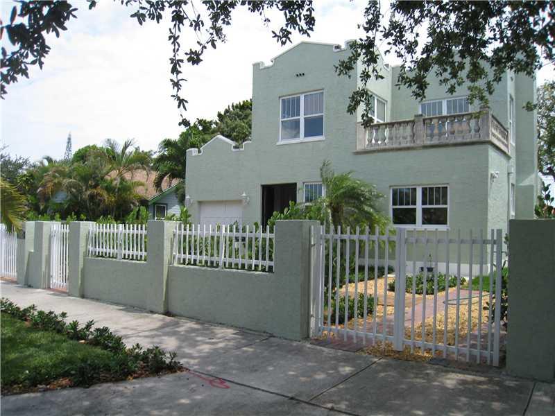 1926 COMPLETELY RESTORED ESTATE. HIGH CEILINGS, ARCHWAYS & CHARM. FLEXIBLE FLOOR PLAN-(5TH ROOM THEATER & 4TH ROOM OFFICE). 5/3 IN MAIN HOUSE. 1BED/1BATH GUEST HOUSE HAS KITCHEN + LIVING ROOM. GARAGE WITH A/C. GRANITE KITCHEN WITH 36" NEW GAS STOVE & SUBZ ERO REFRIGERATIOR. NEW CUSTOM DESIGNER BATHS. MASTER BATH HAS JETTED STUB & SEPARATE GLASS SHOWER. LARGE SUNDECK OFF MASTER & BALCONY OFF 3RD BED. NEW ELECTRIC, PLUMBING, NEWER ROOF & A/CS. ROOM FOR POOL. NO HOA. EASY TO SHOW