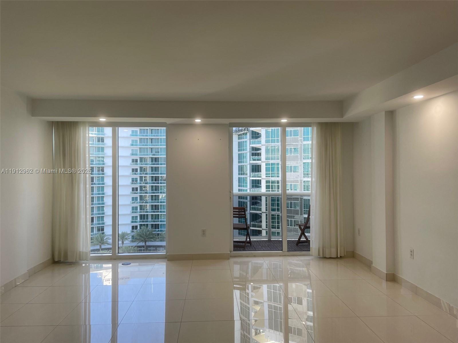 Harbour House Condo - Residential Lease