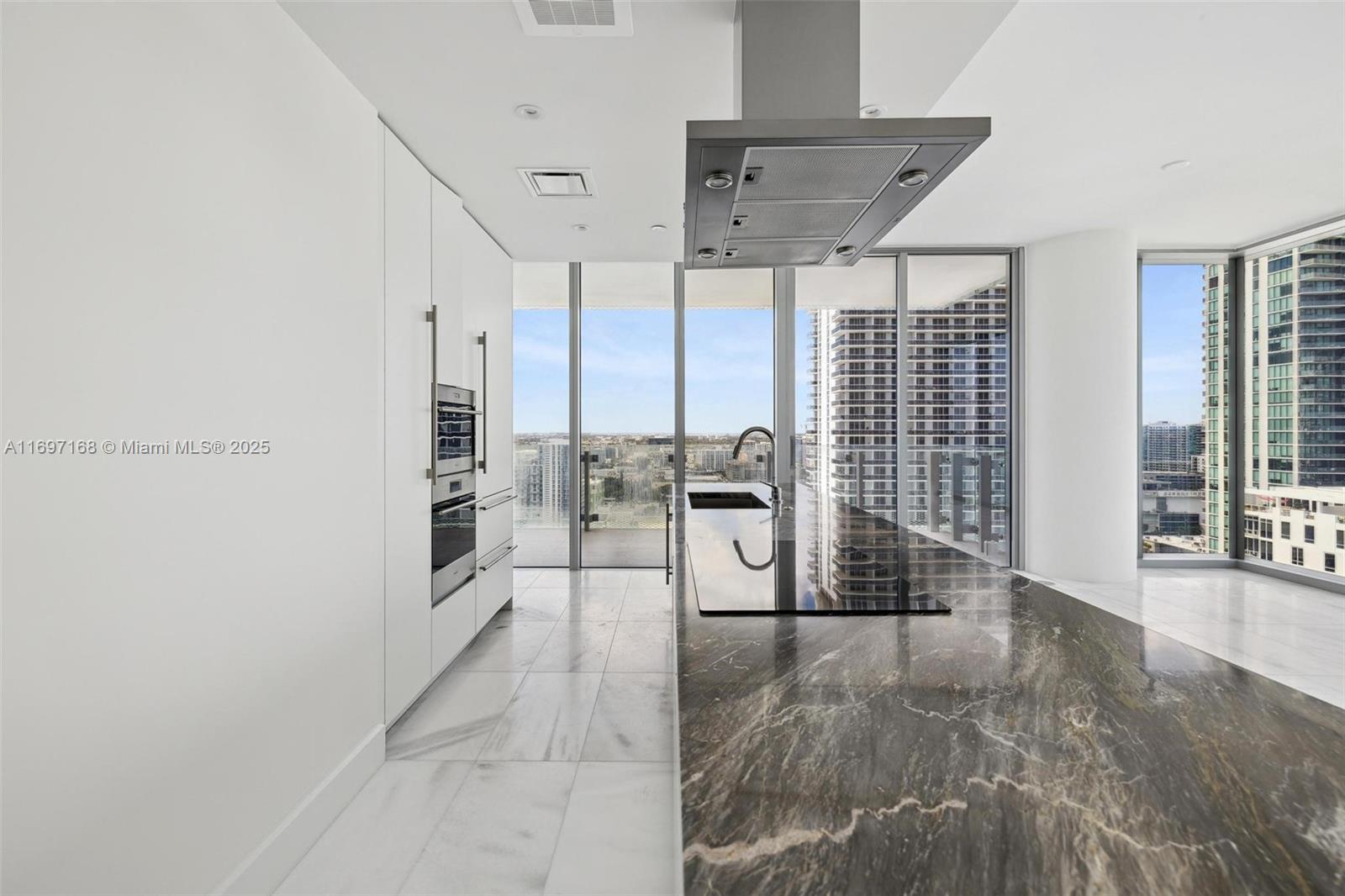 700 NE 26th Terr 2306