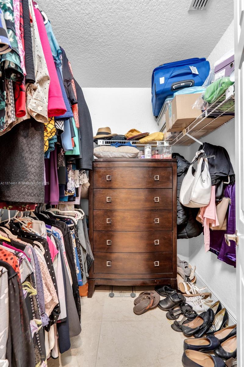 FAIRWAYS AT EAGLE TRACE - Residential Lease