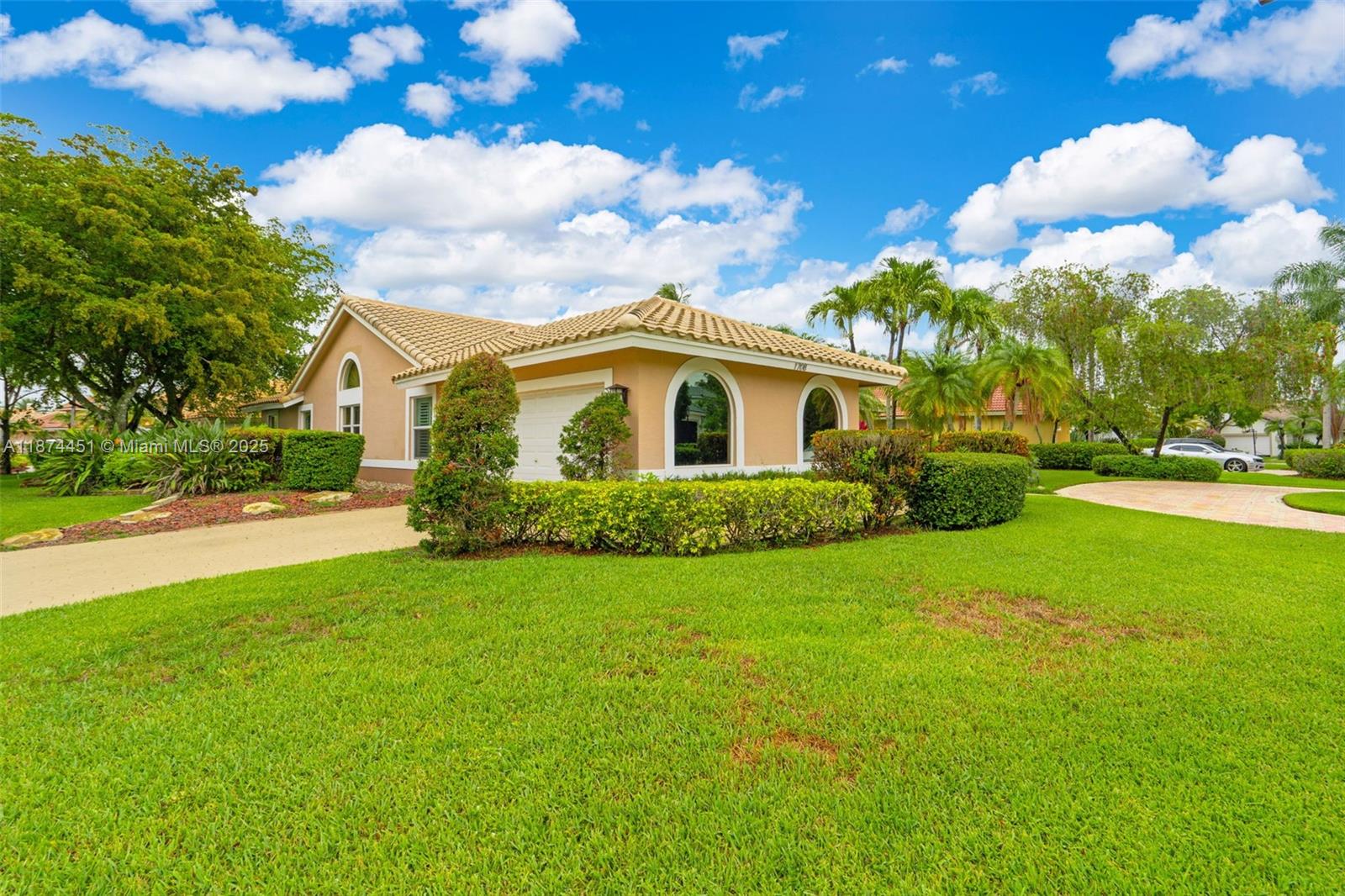 FAIRWAYS AT EAGLE TRACE - Residential Lease