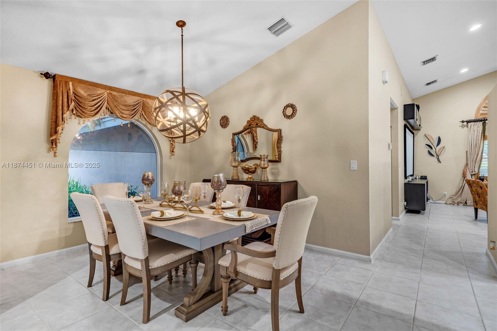 FAIRWAYS AT EAGLE TRACE - Residential Lease