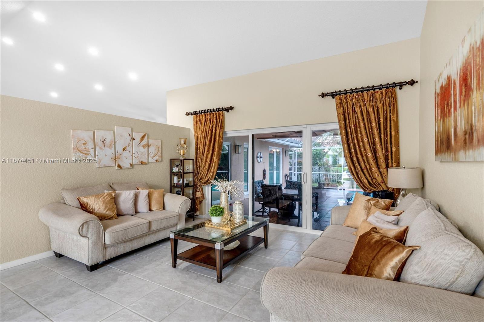 FAIRWAYS AT EAGLE TRACE - Residential Lease