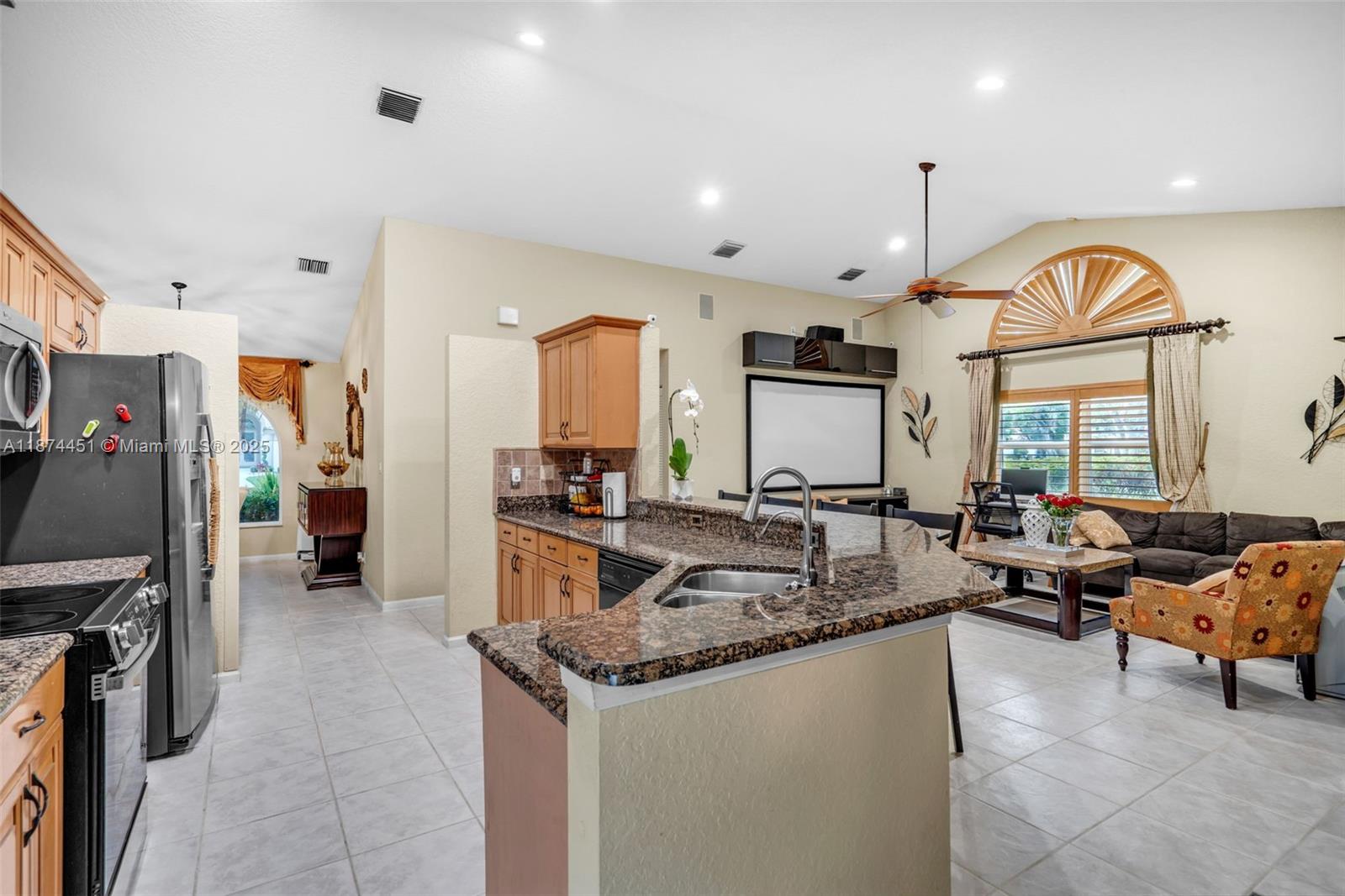 FAIRWAYS AT EAGLE TRACE - Residential Lease