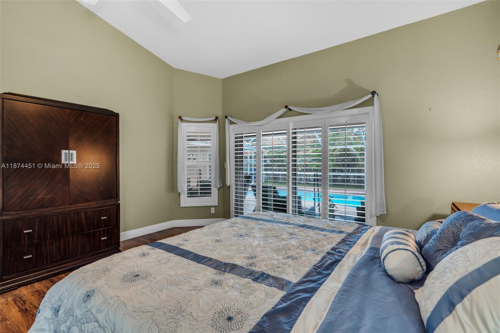 FAIRWAYS AT EAGLE TRACE - Residential Lease