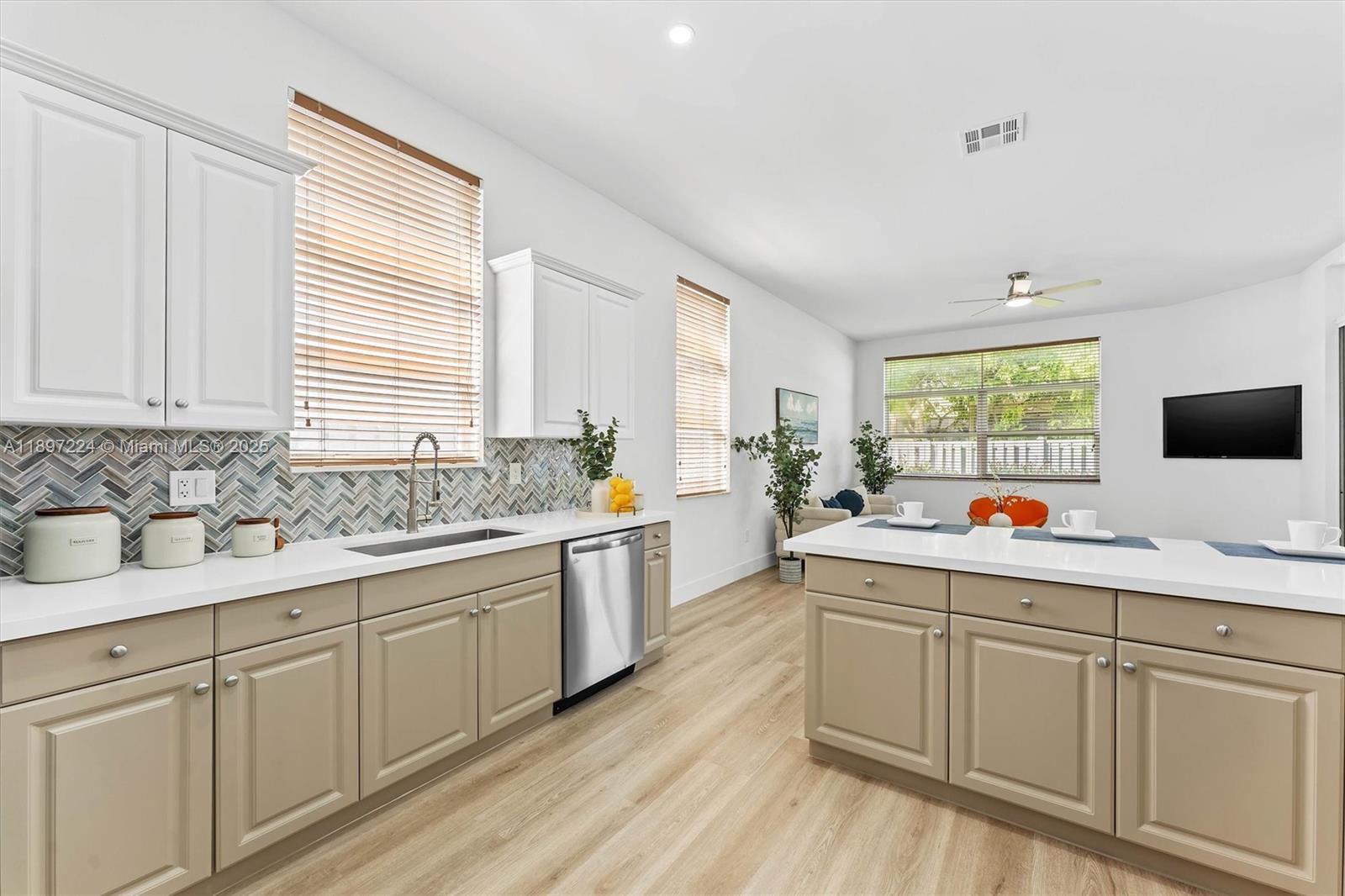 RIVIERA ISLES II - Residential