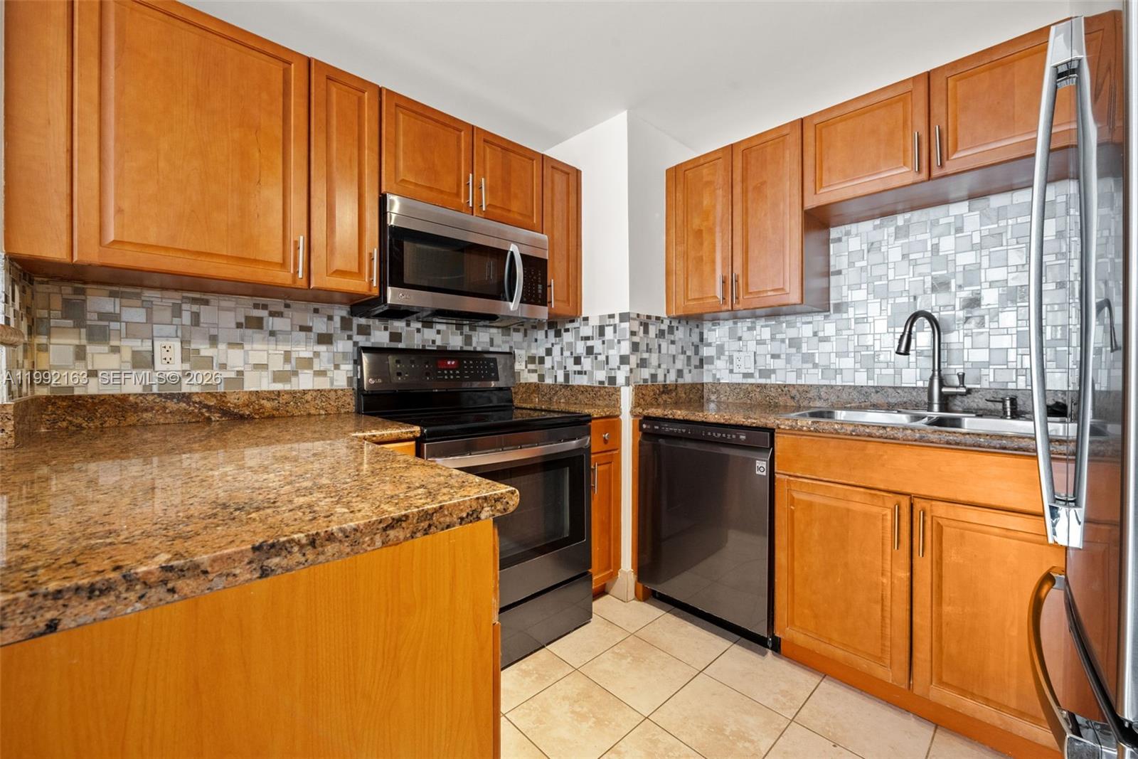GABLES PARK TOWER - Residential