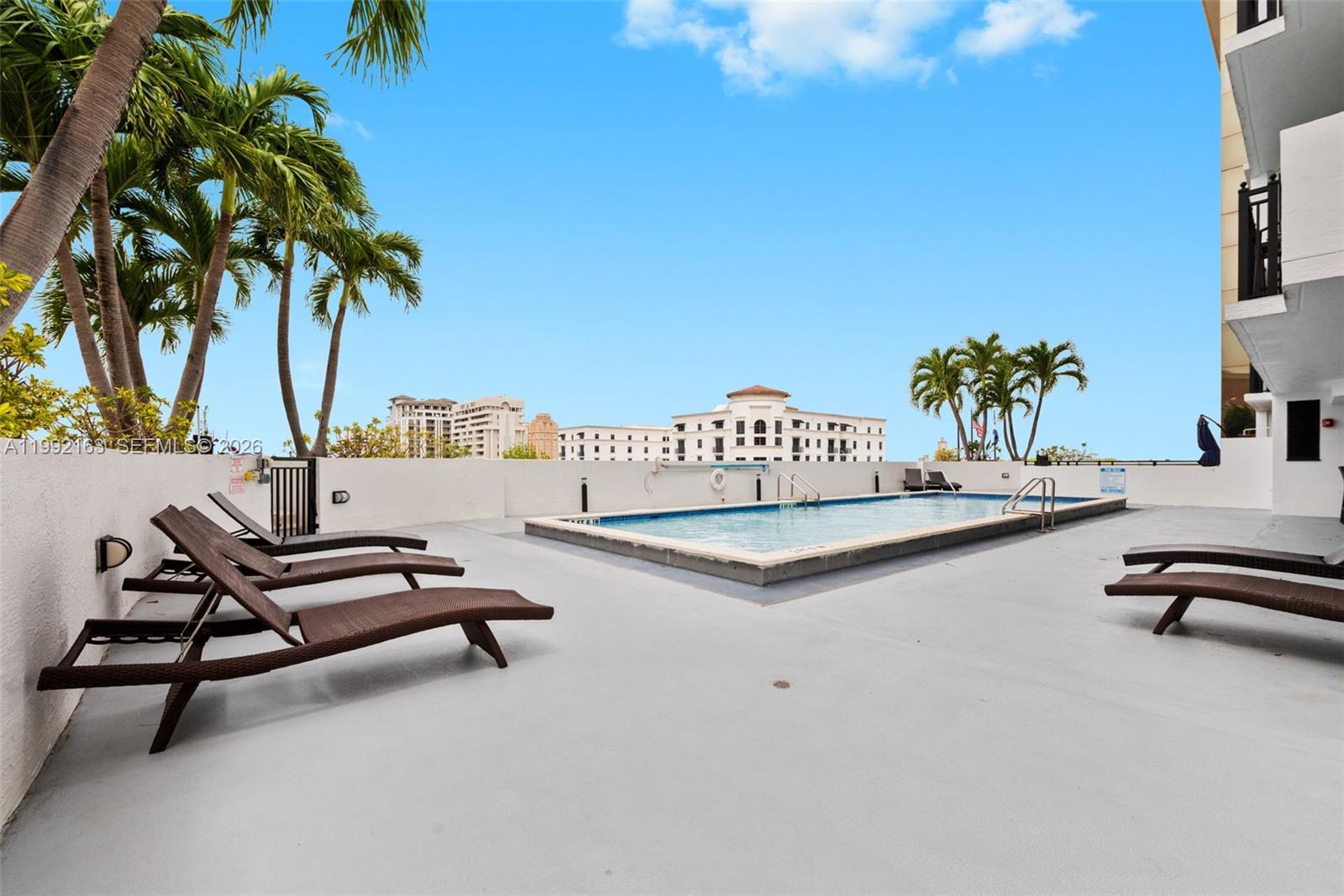 GABLES PARK TOWER - Residential