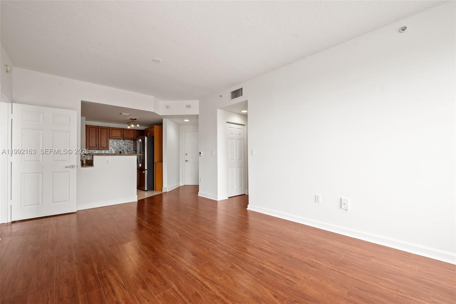 GABLES PARK TOWER - Residential