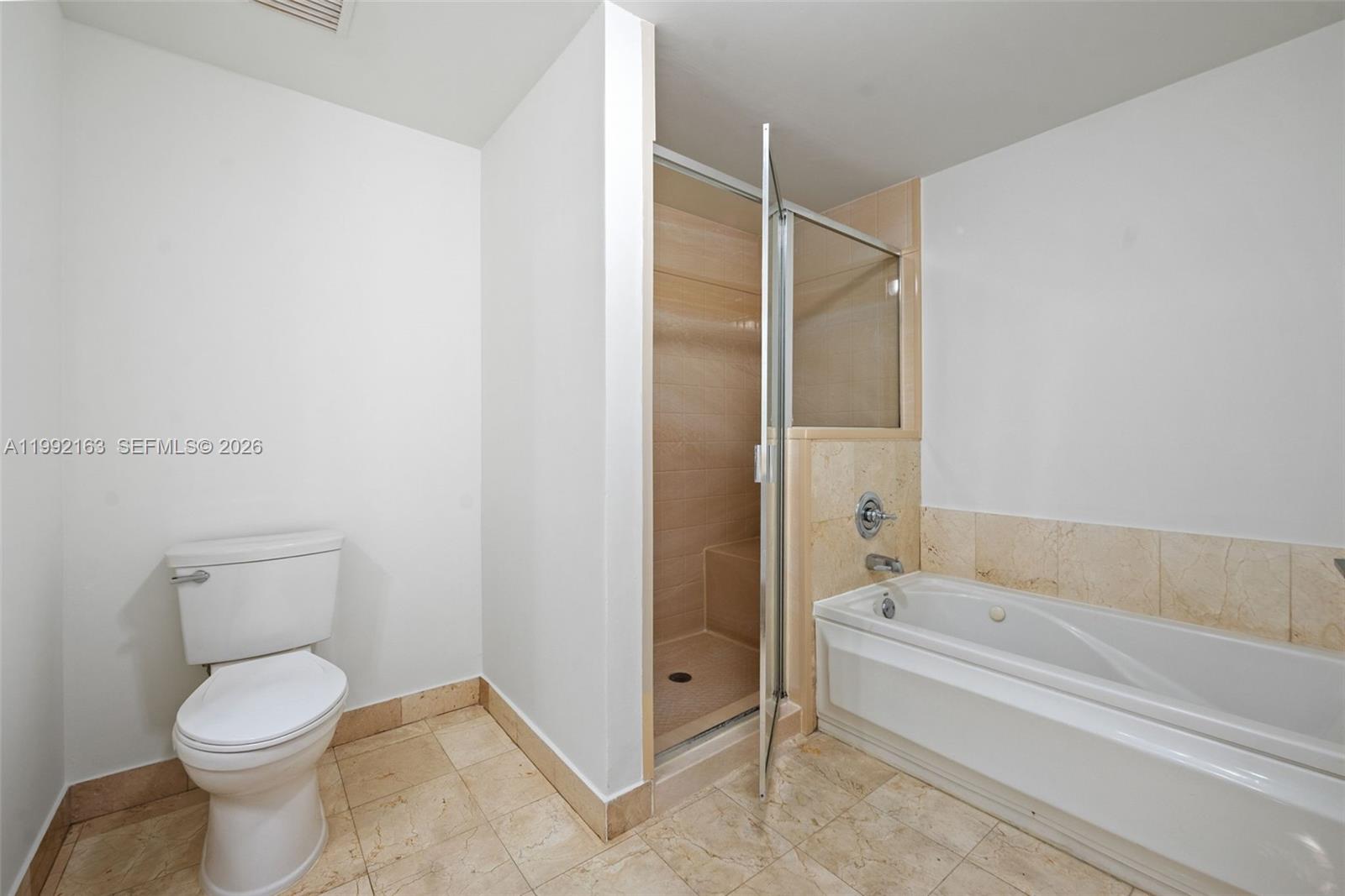 GABLES PARK TOWER - Residential