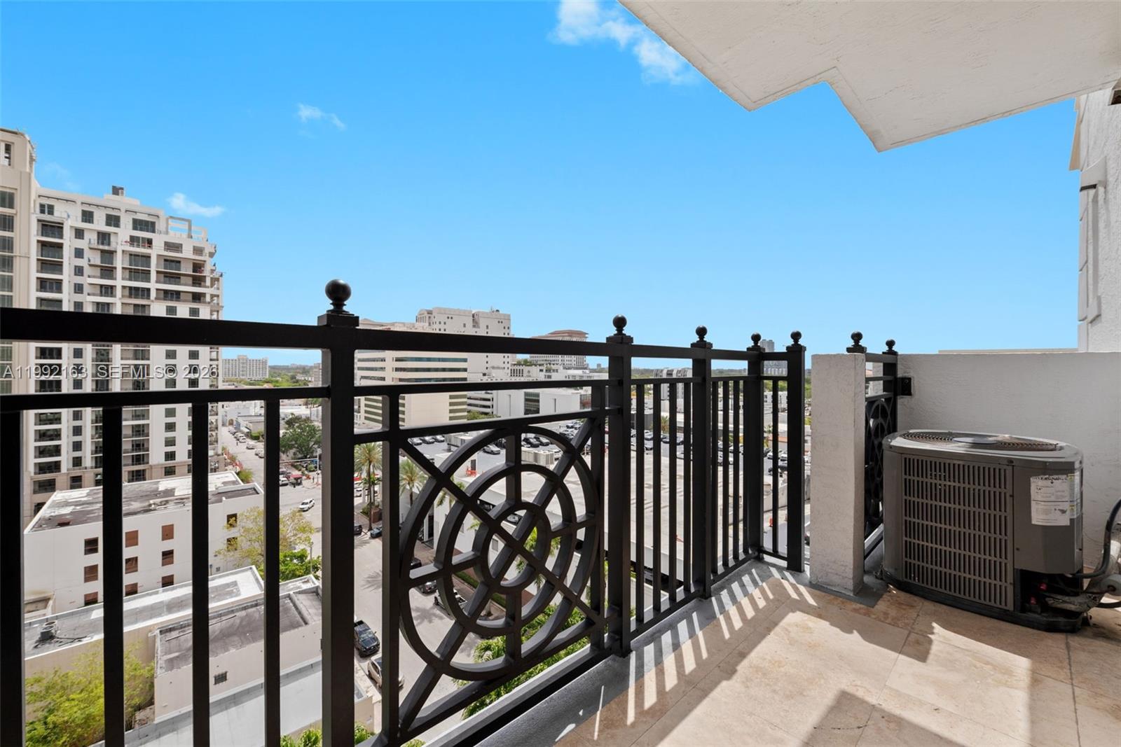 GABLES PARK TOWER - Residential