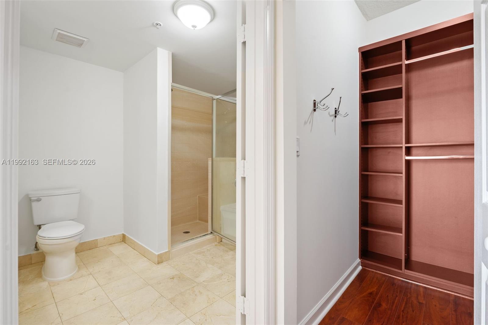 GABLES PARK TOWER - Residential