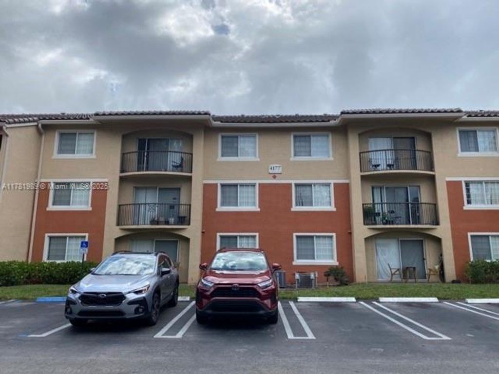 Photo of 4177 N Haverhill Rd #808, West Palm Beach, FL 33417 (MLS # A11781989)