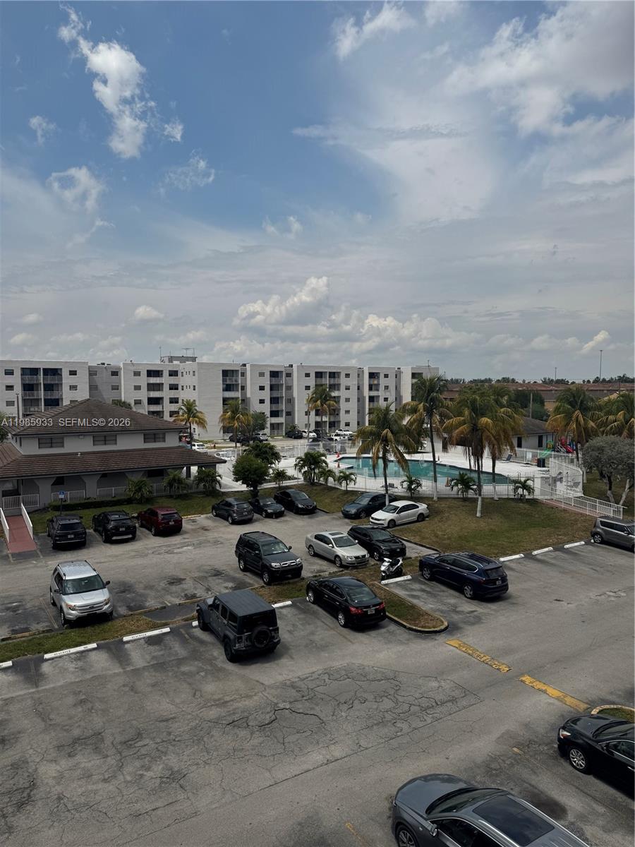 FONTAINEBLEAU GARDENS CON - Residential Lease
