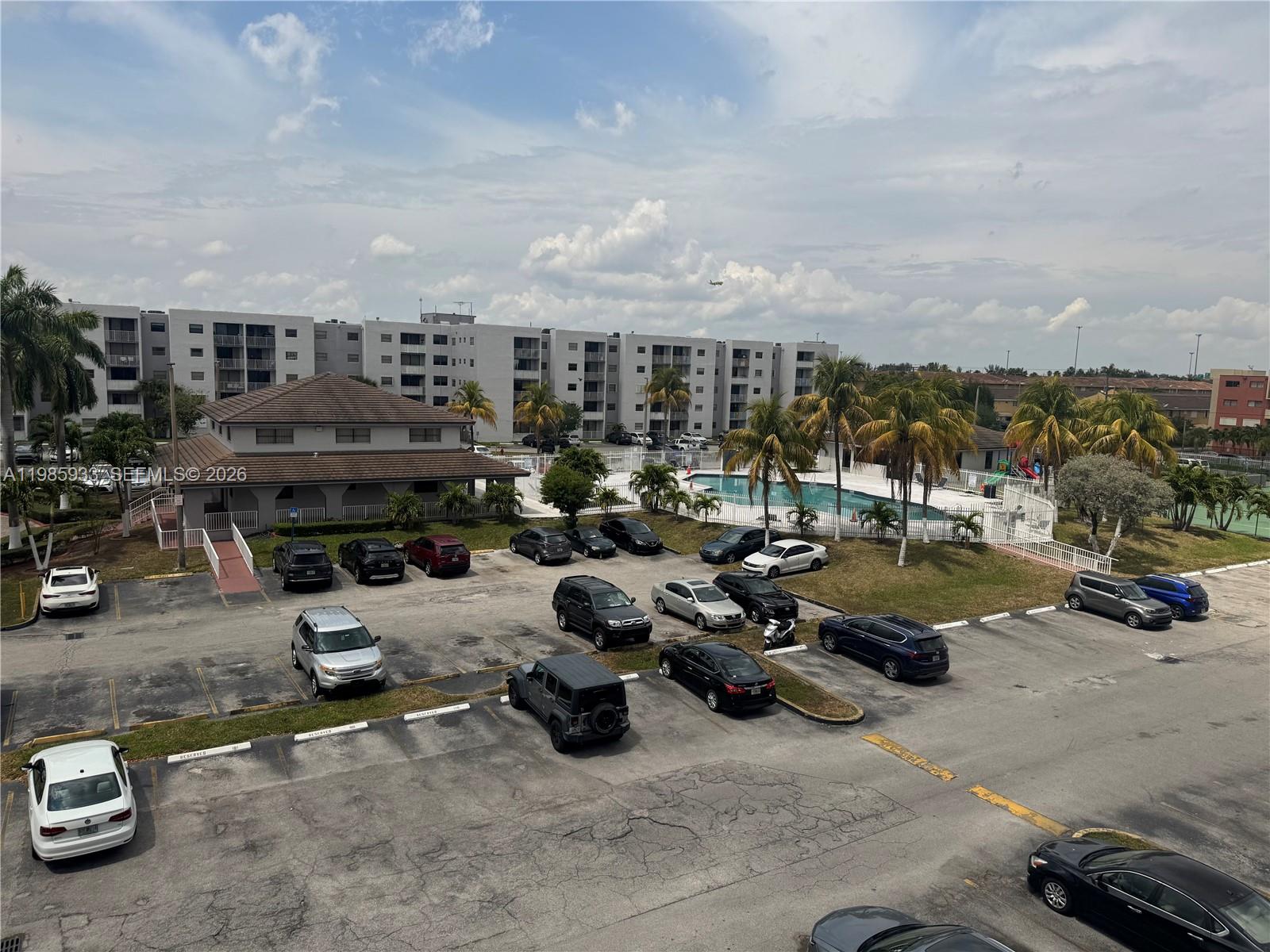 FONTAINEBLEAU GARDENS CON - Residential Lease