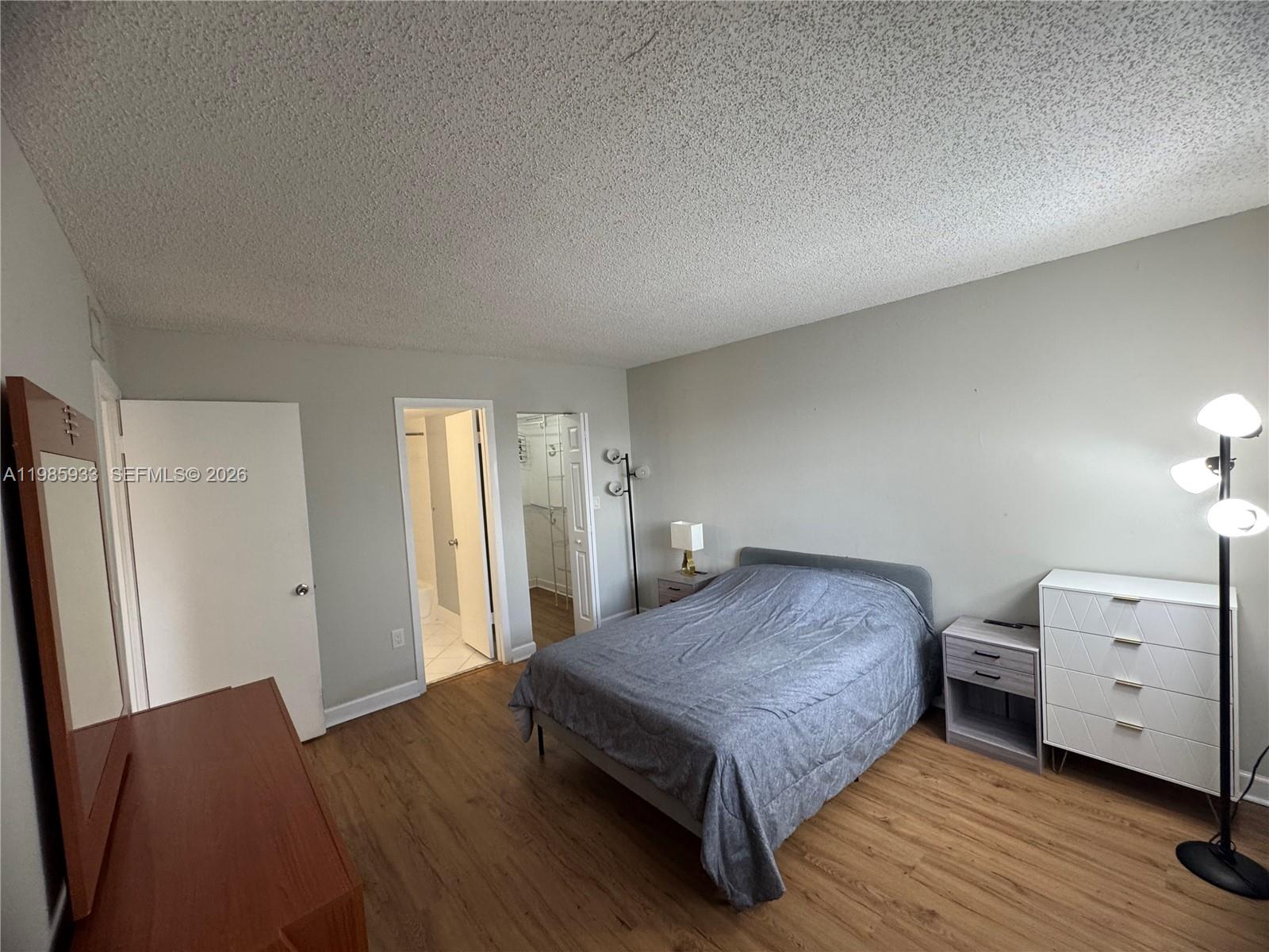 FONTAINEBLEAU GARDENS CON - Residential Lease