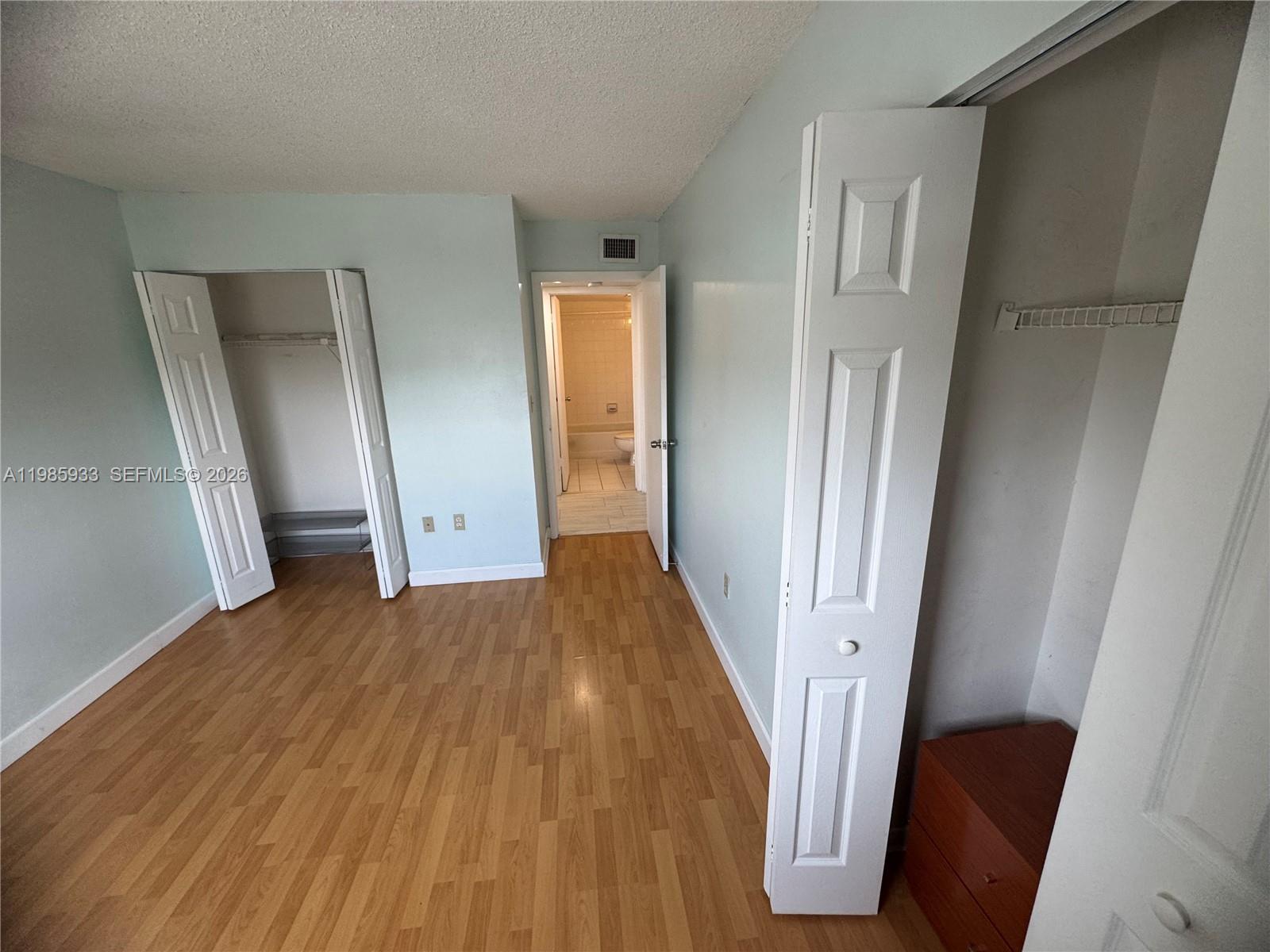 FONTAINEBLEAU GARDENS CON - Residential Lease