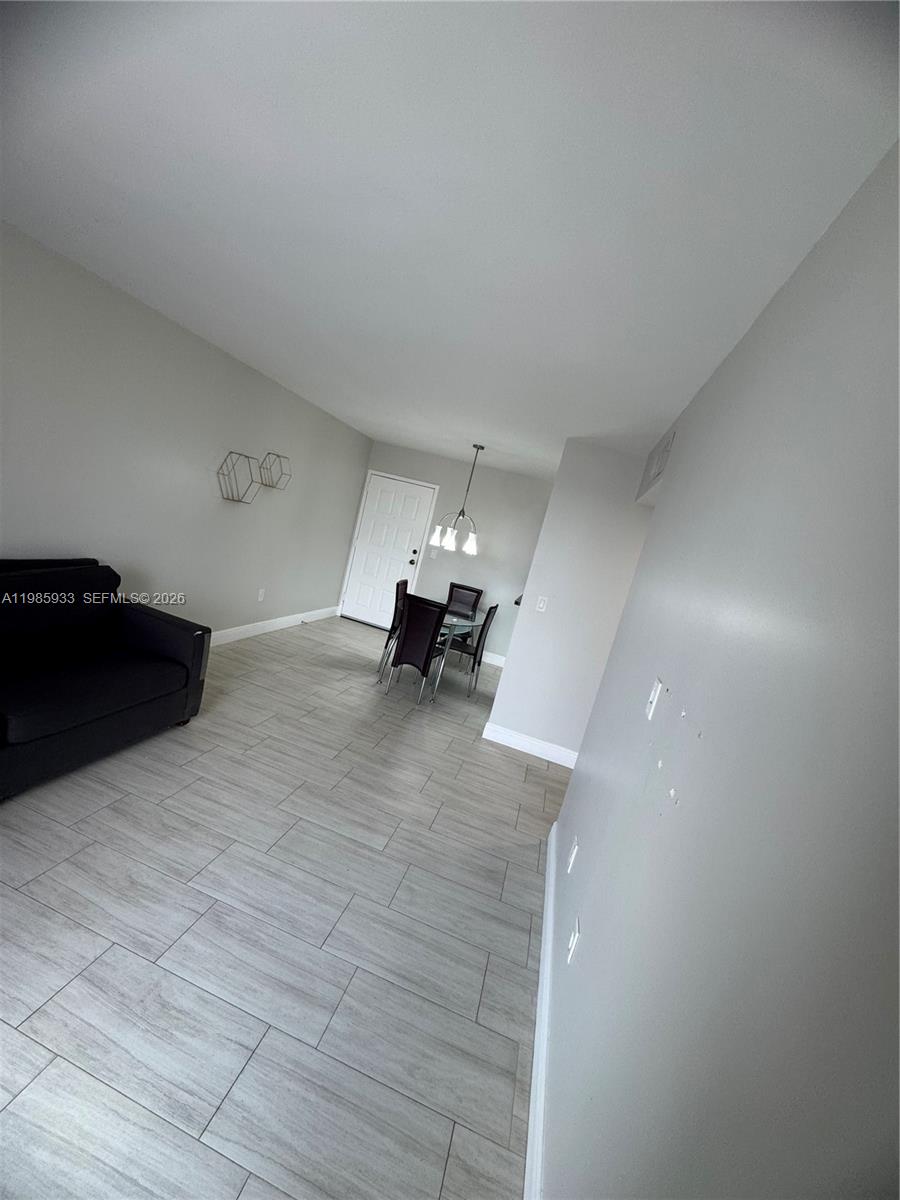 FONTAINEBLEAU GARDENS CON - Residential Lease