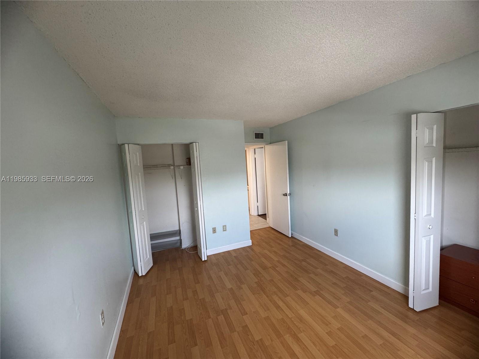 FONTAINEBLEAU GARDENS CON - Residential Lease