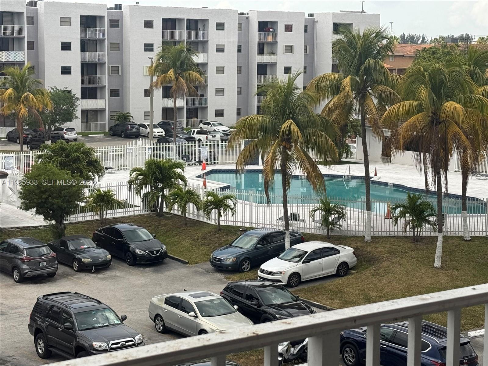 FONTAINEBLEAU GARDENS CON - Residential Lease