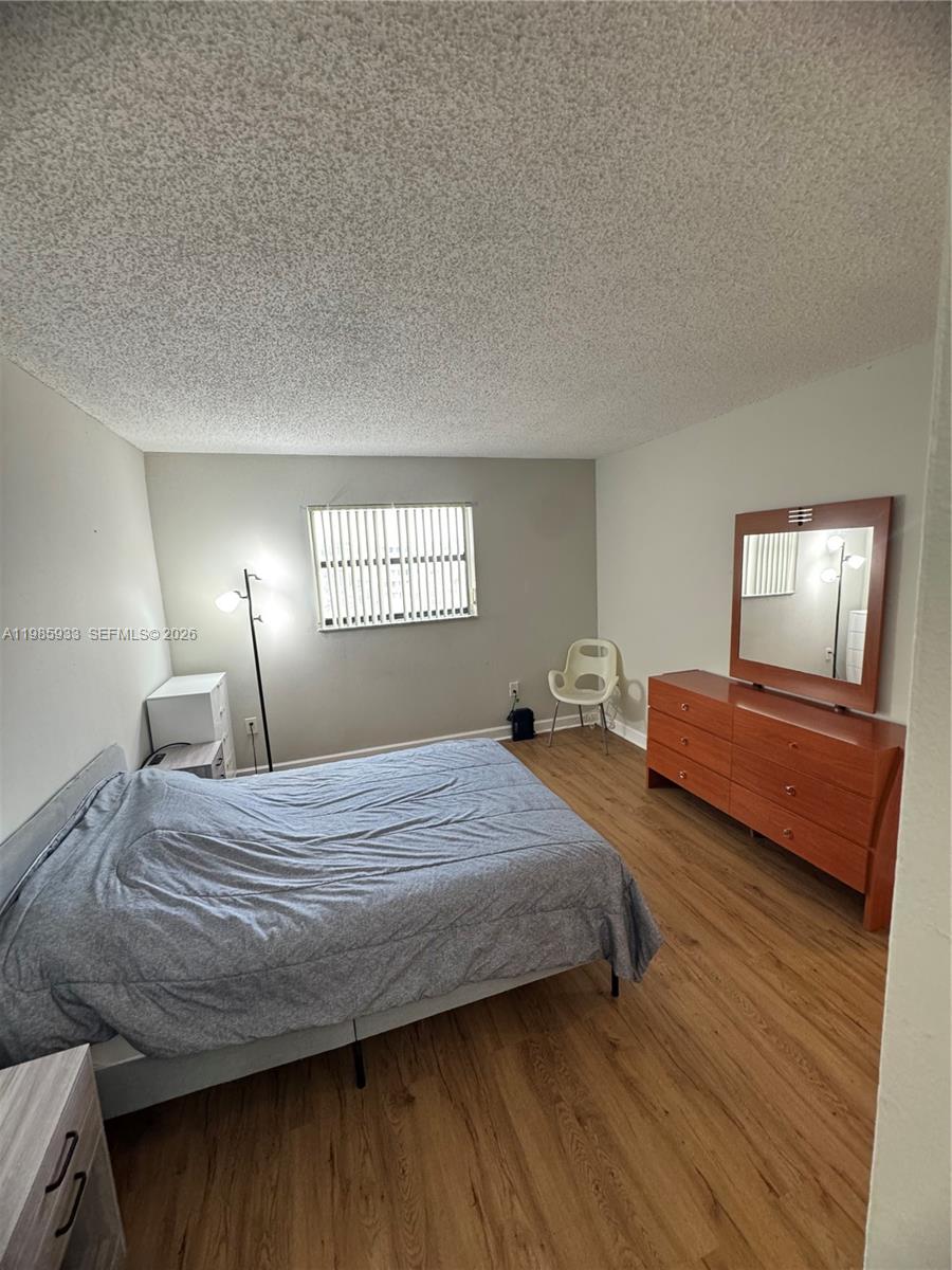 FONTAINEBLEAU GARDENS CON - Residential Lease