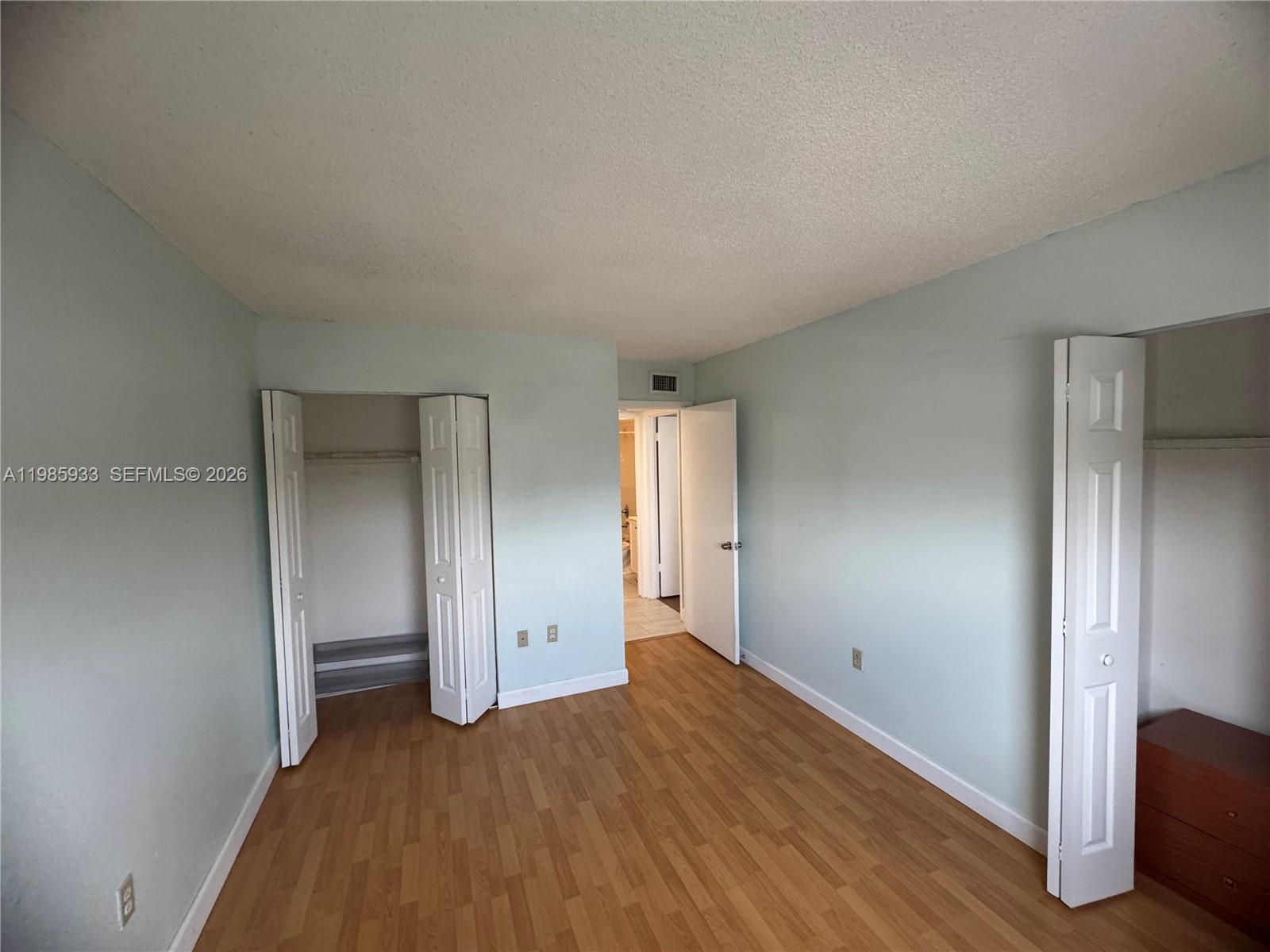 FONTAINEBLEAU GARDENS CON - Residential Lease