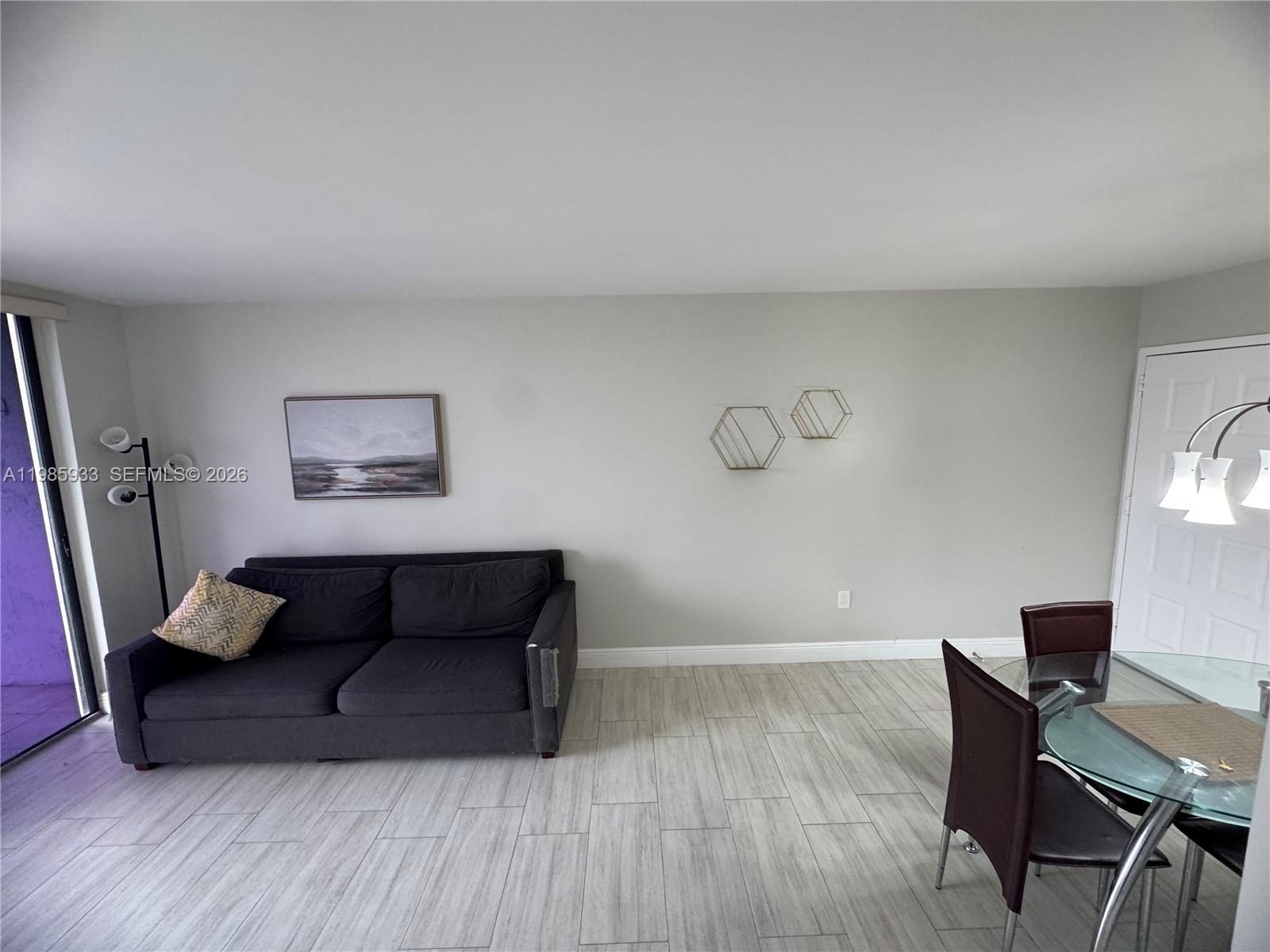 FONTAINEBLEAU GARDENS CON - Residential Lease