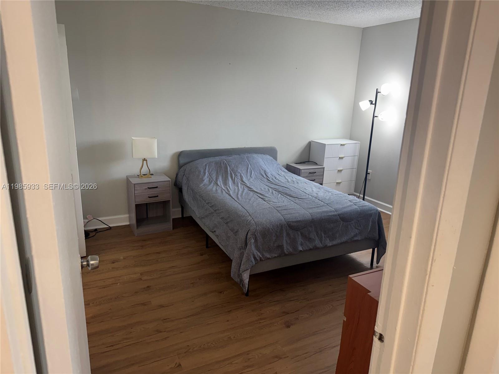 FONTAINEBLEAU GARDENS CON - Residential Lease