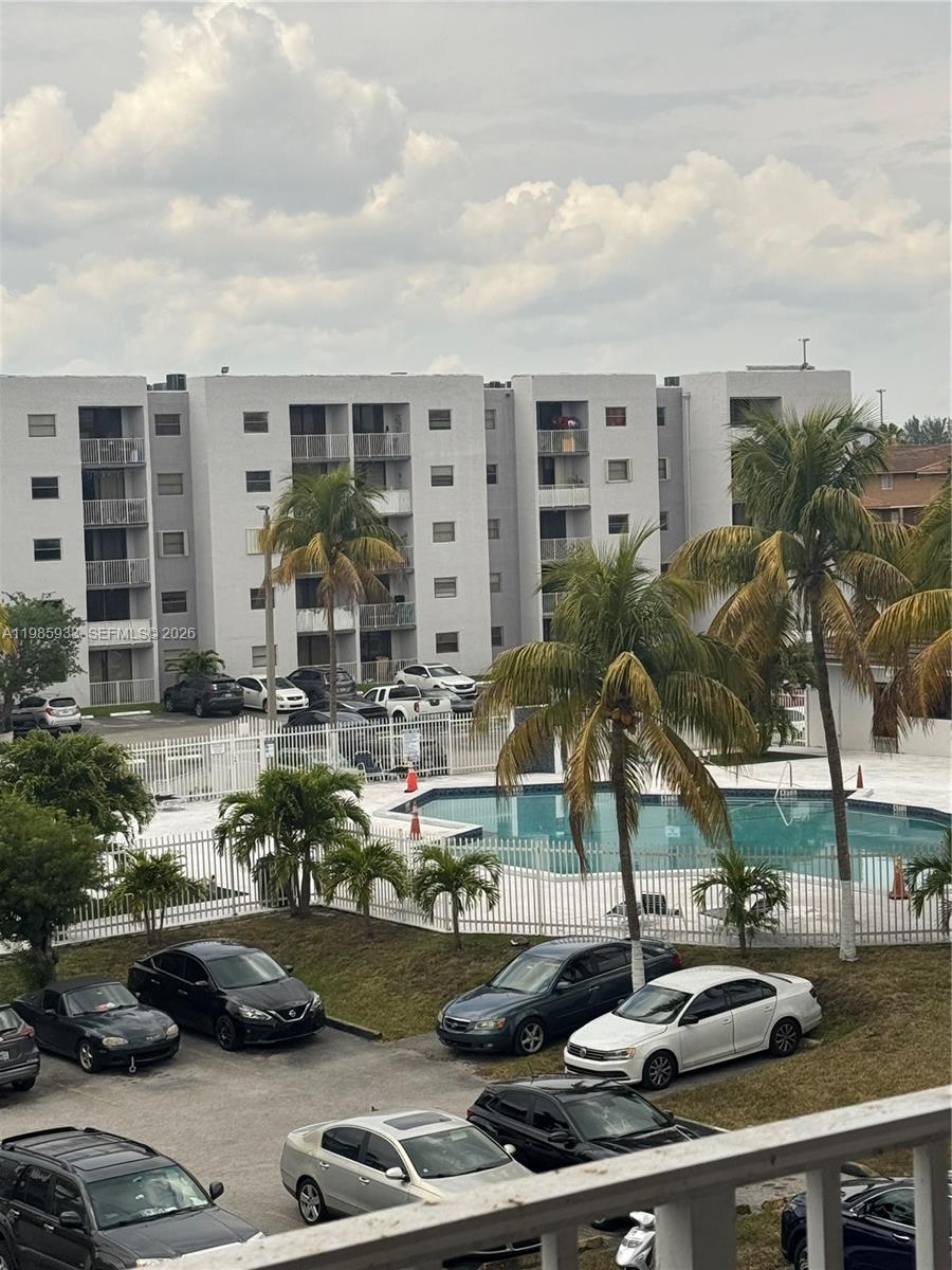 FONTAINEBLEAU GARDENS CON - Residential Lease