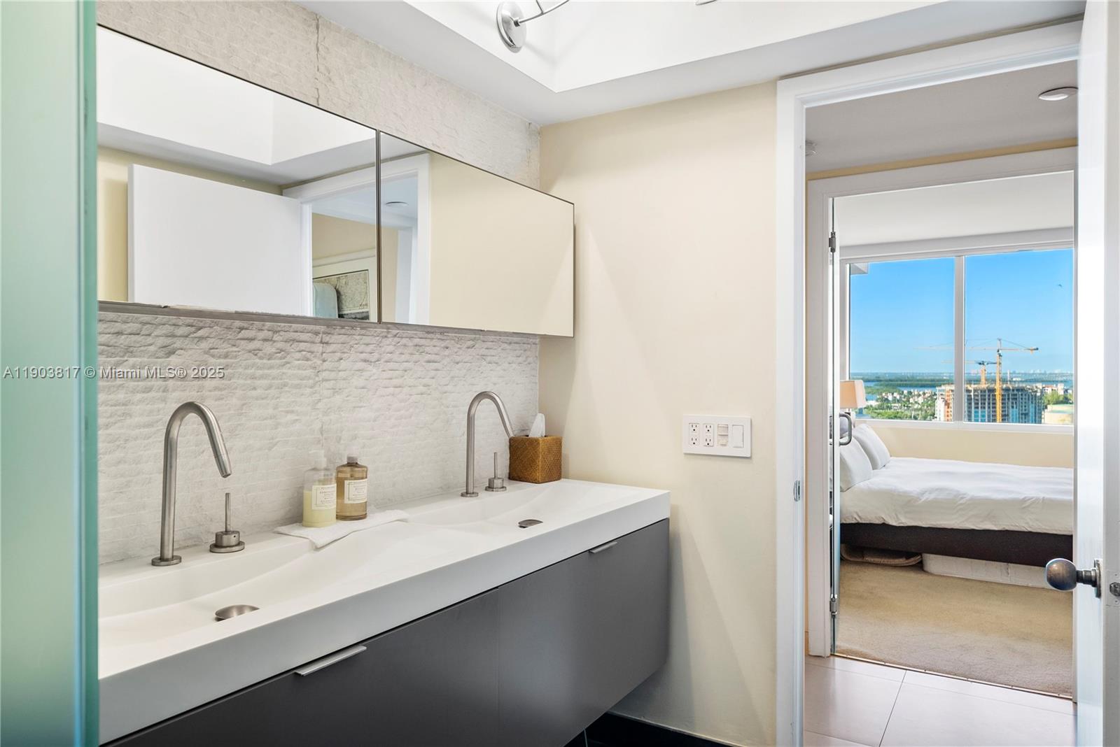 SOUTH POINTE TOWERS CONDO - Residential