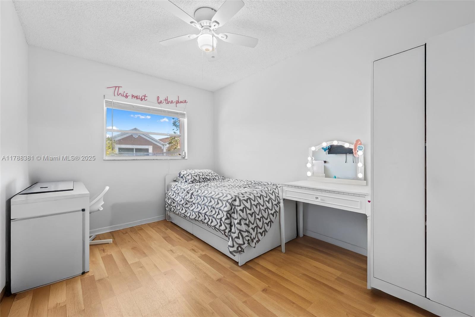 PEMBROKE LAKES SECTION SE - Residential