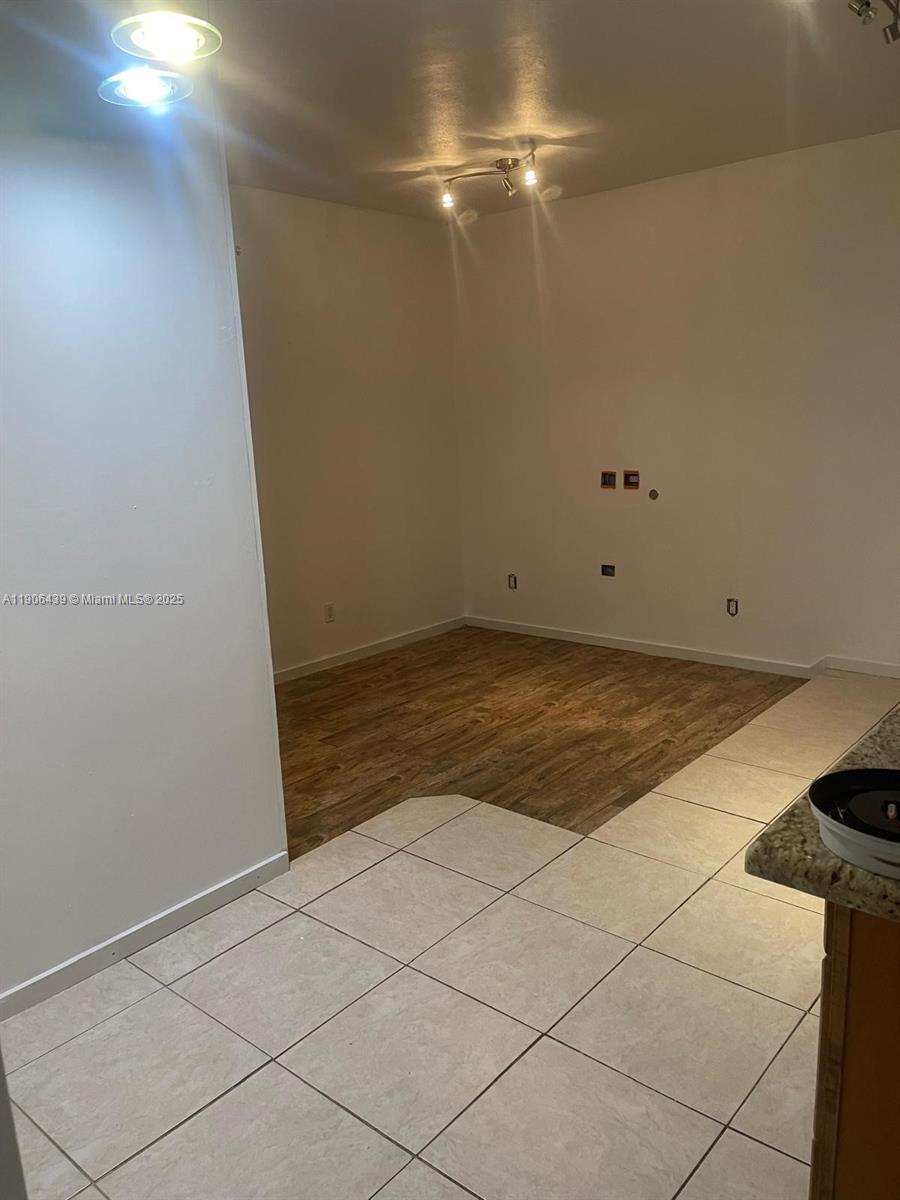 HEFTLER HOMES SUNSET PARK - Residential Lease