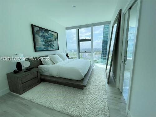 View photos, virtual tours, details... 1451 Brickell Ave 4204