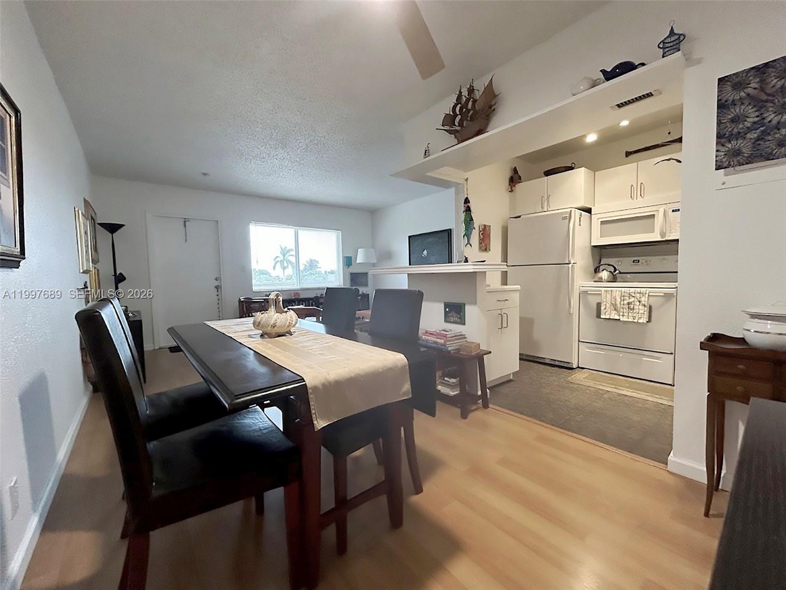 CORAL POINT CONDOMINIUM - Residential Lease