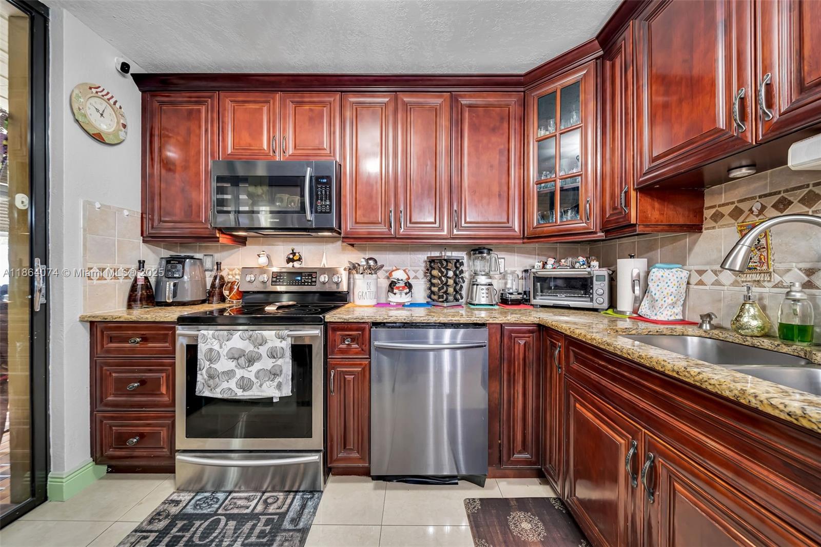 The perfect layout offers a modern kitchen,stylish bathrooms, and a second bathroom with double entrance making it ideal for guest. Large balcony for relaxation in this quiet building, perfect for downsizing family, newly weds looking to start building their pro folio, or elderly families looking for a peaceful environment.