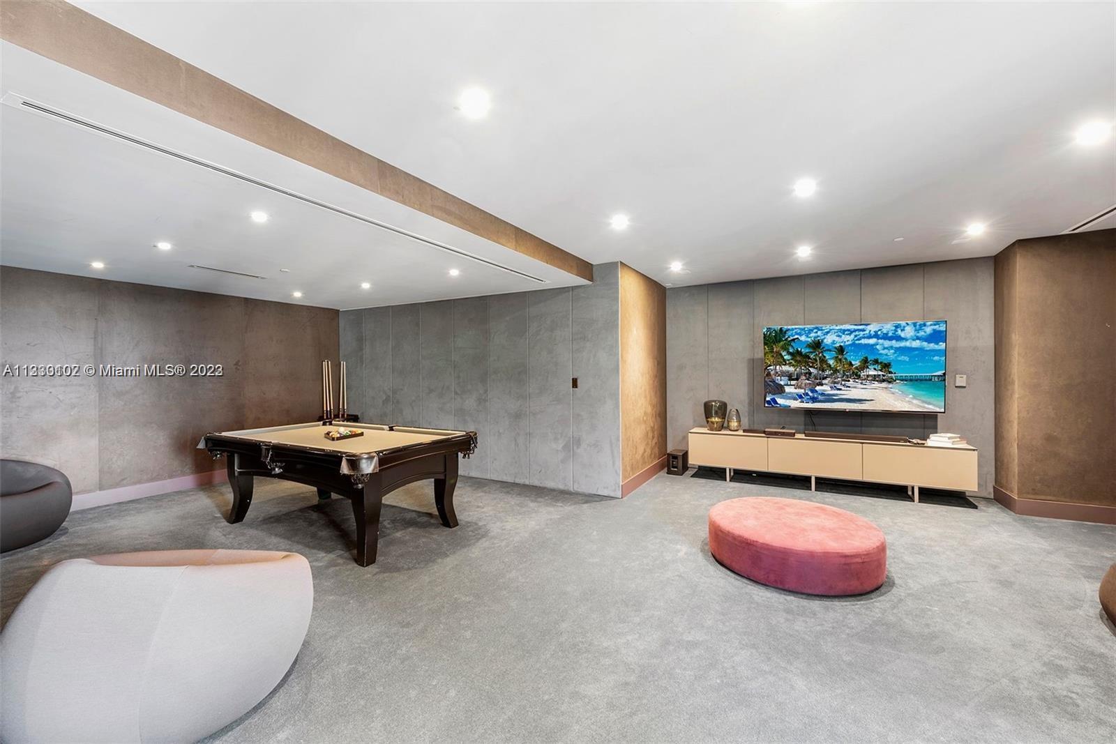 REACH CONDO - Residential Lease